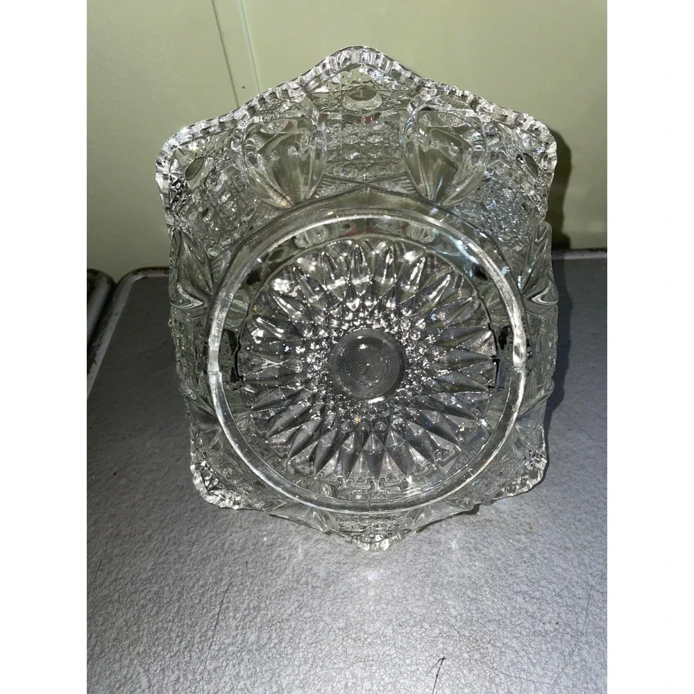 Vintage Clear Pressed Glass Basket Scalloped Edge Starburst Pattern Decor 8 inch